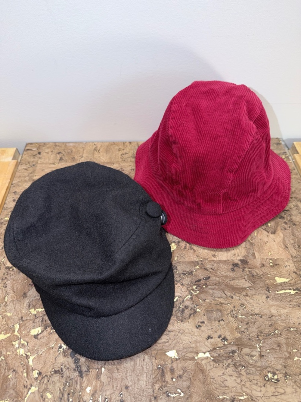 2 Pack Vintage Pink Satin Lined Black Aldo Cap & Red Corduroy Bucket Hat Set 👒